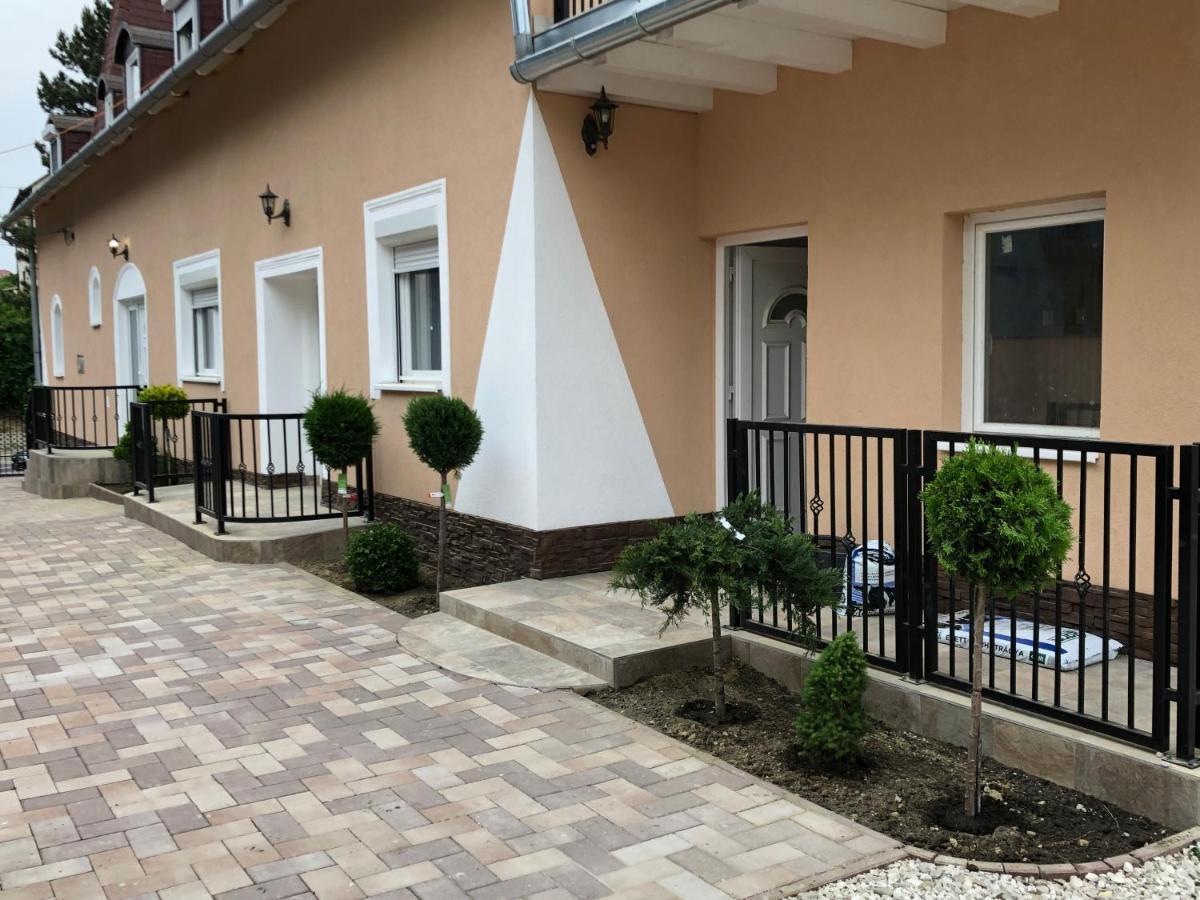 Deluxe Apartment *